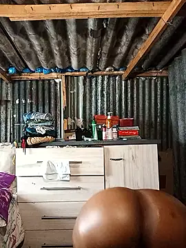 curvyloneah75 online show from January 17, 10:42 am