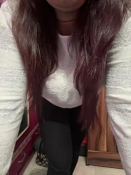  nishalove19 online show from December 9, 6:46 pm