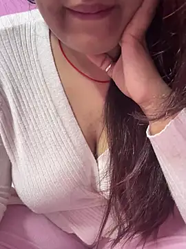  nishalove19 online show from January 19, 7:15 pm