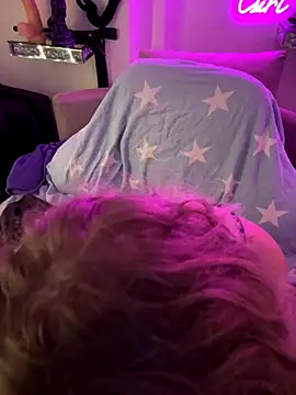 CurvyAnonymousGirl89 online show from September 11, 3:12 pm