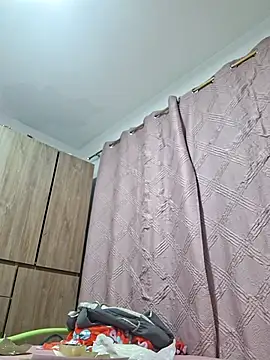 Snapshot of GoddessCarrie chatting on December 3, 5:37 am GoddessCarrie online show from December 3, 5:37 am