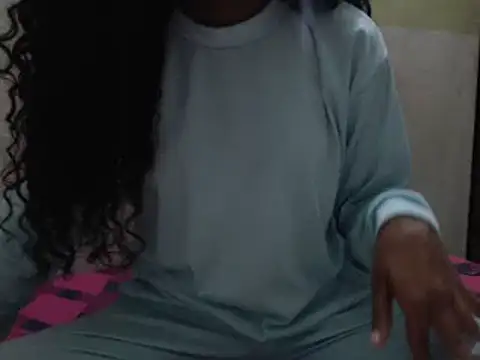 Snapshot of Nolimtslove chatting on December 16, 11:50 pm Nolimtslove online show from December 16, 11:50 pm