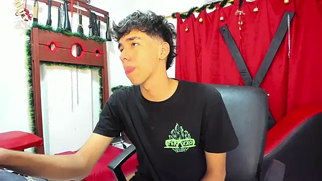 Harry LatinBoy online show from December 16, 2:04 am