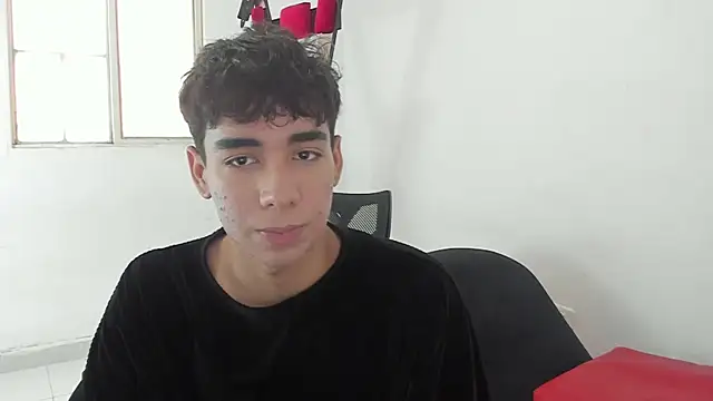 Harry LatinBoy online show from March 3, 7:28 pm