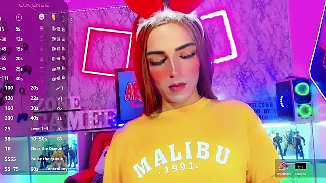 Snapshot of Alessa_mullen chatting on February 21, 9:45 am Alessa mullen online show from February 21, 9:45 am