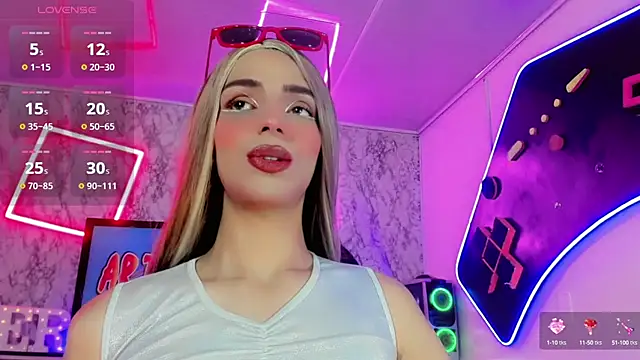 Snapshot of Alessa_mullen chatting on March 6, 3:02 am Alessa mullen online show from March 6, 3:02 am