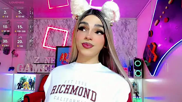 Snapshot of Alessa_mullen chatting on December 1, 3:11 am Alessa mullen online show from December 1, 3:11 am