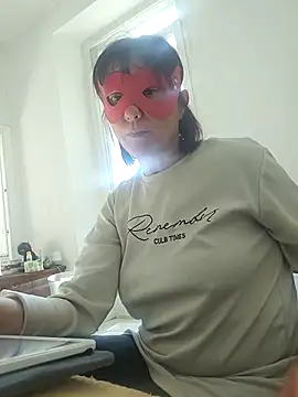 Snapshot of Vagabondainnamorata chatting on March 3, 12:16 pm Vagabondainnamorata online show from March 3, 12:16 pm