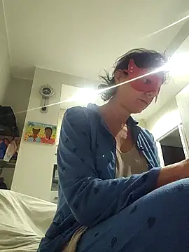 Snapshot of Vagabondainnamorata chatting on October 14, 4:24 am Vagabondainnamorata online show from October 14, 4:24 am