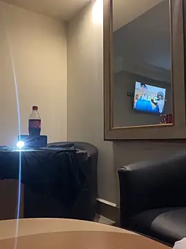 liriwan online show from March 24, 7:30 pm