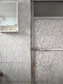 surabhi09 online show from September 13, 2:11 am