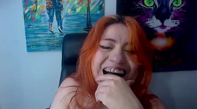 XxMiaSexxyHotxX online show from March 10, 5:18 pm