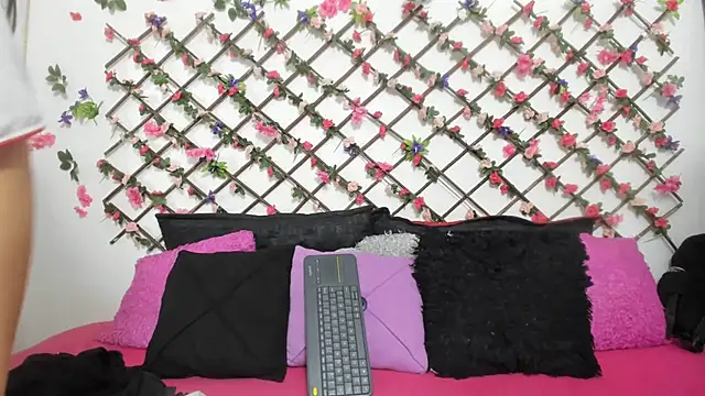 abby eemily online show from March 7, 7:05 pm