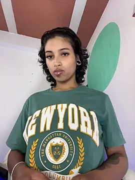 LollaByer online show from April 18, 9:37 pm