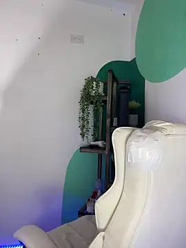 LollaByer online show from April 21, 9:06 pm