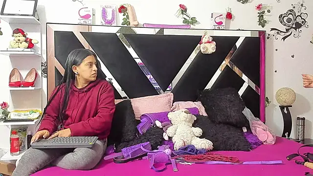 thedream girls online show from September 9, 12:05 pm