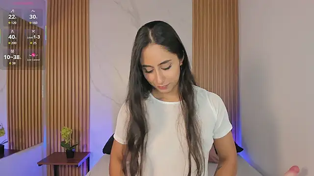 Julia Martinez  online show from April 13, 11:37 am