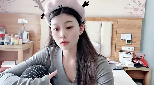 Snapshot of yangyang-1115 chatting on February 9, 6:54 am yangyang-1115 online show from February 9, 6:54 am