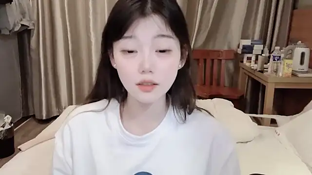 Snapshot of yangyang-1115 chatting on February 17, 3:53 pm yangyang-1115 online show from February 17, 3:53 pm