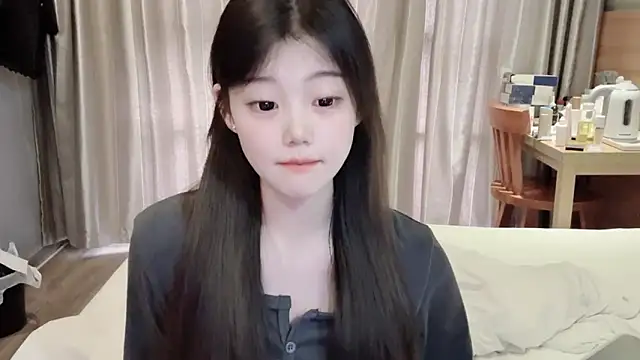 Snapshot of yangyang-1115 chatting on February 19, 7:17 am yangyang-1115 online show from February 19, 7:17 am