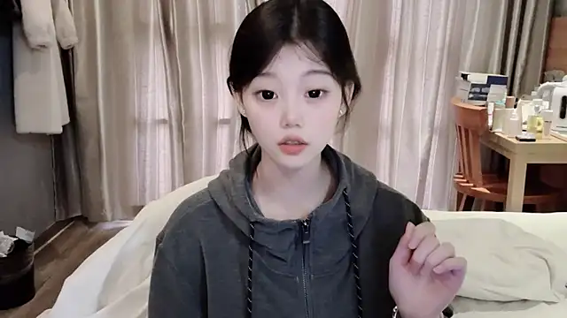 Snapshot of yangyang-1115 chatting on February 20, 7:23 am yangyang-1115 online show from February 20, 7:23 am