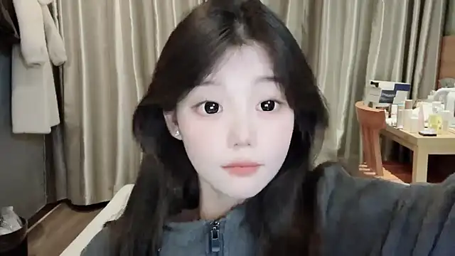 Snapshot of yangyang-1115 chatting on February 20, 1:30 pm yangyang-1115 online show from February 20, 1:30 pm