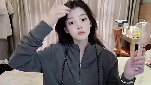 Snapshot of yangyang-1115 chatting on February 21, 7:56 am yangyang-1115 online show from February 21, 7:56 am