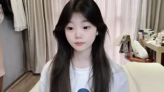 Snapshot of yangyang-1115 chatting on March 5, 7:16 am yangyang-1115 online show from March 5, 7:16 am