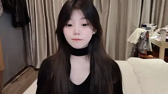 Snapshot of yangyang-1115 chatting on March 5, 2:12 pm yangyang-1115 online show from March 5, 2:12 pm