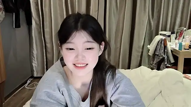 Snapshot of yangyang-1115 chatting on March 10, 3:09 pm yangyang-1115 online show from March 10, 3:09 pm