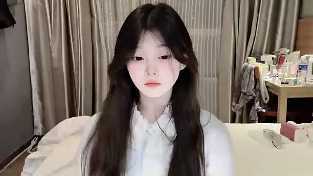 Snapshot of yangyang-1115 chatting on March 11, 1:45 pm yangyang-1115 online show from March 11, 1:45 pm