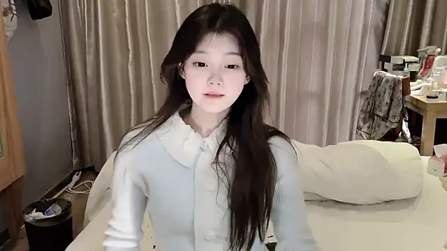 Snapshot of yangyang-1115 chatting on March 12, 10:05 am yangyang-1115 online show from March 12, 10:05 am