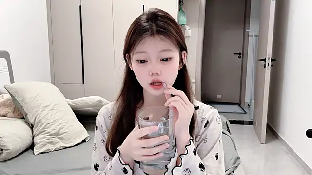 Snapshot of yangyang-1115 chatting on September 27, 4:39 am yangyang-1115 online show from September 27, 4:39 am