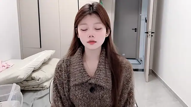 Snapshot of yangyang-1115 chatting on October 3, 3:47 am yangyang-1115 online show from October 3, 3:47 am