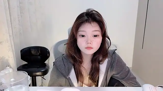 Snapshot of yangyang-1115 chatting on November 9, 3:49 am yangyang-1115 online show from November 9, 3:49 am