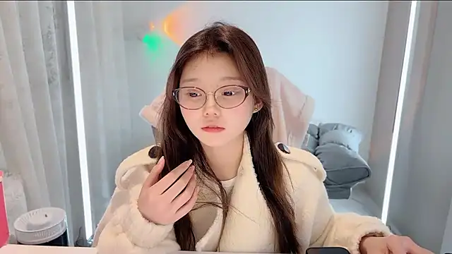 Snapshot of yangyang-1115 chatting on November 29, 4:59 am yangyang-1115 online show from November 29, 4:59 am