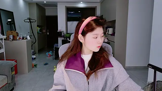 Snapshot of yangyang-1115 chatting on December 14, 5:35 am yangyang-1115 online show from December 14, 5:35 am