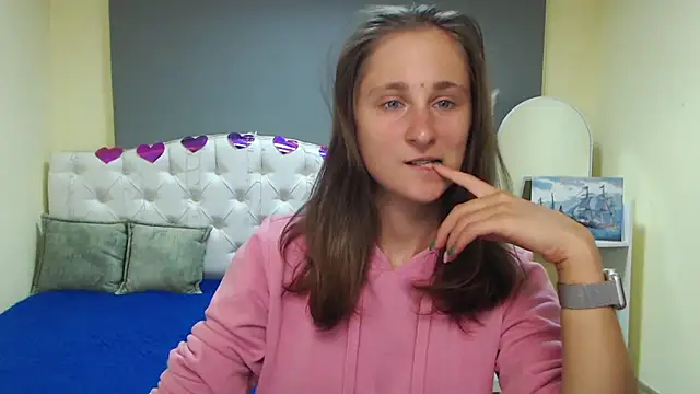 MichelLeee online show from September 12, 11:21 am