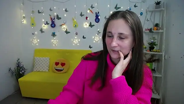 MichelLeee online show from April 10, 11:48 am