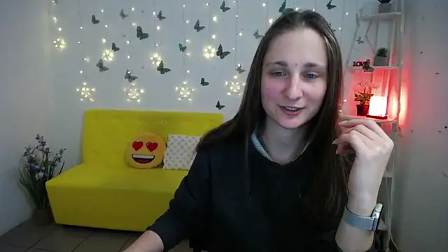 MichelLeee online show from April 23, 12:29 pm