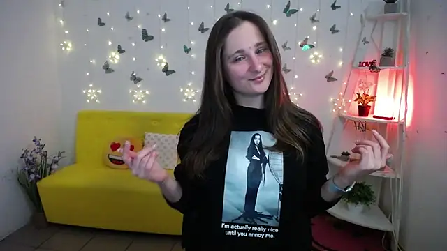 MichelLeee online show from April 28, 11:37 am