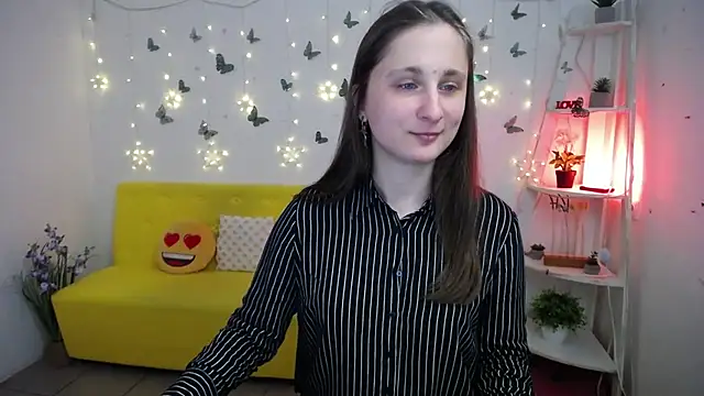Snapshot of MichelLeee chatting on May 1, 11:26 am MichelLeee online show from May 1, 11:26 am