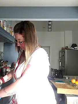 Lillyloo  online show from March 10, 7:24 am