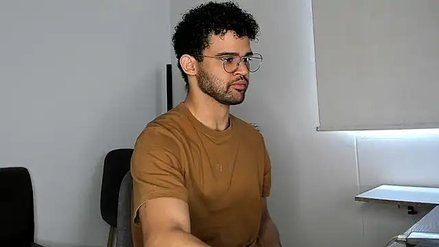 andrewChris  online show from November 10, 4:17 pm