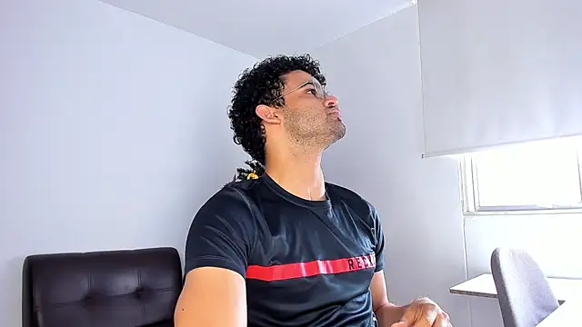 andrewChris  online show from November 27, 3:14 pm