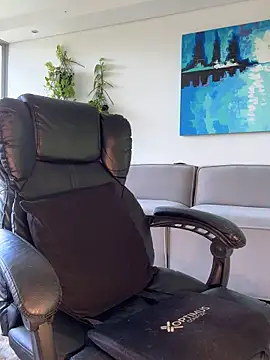 DimitriSullivan  online show from April 20, 2:42 pm