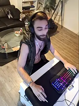 Snapshot of DaWoD030 chatting on December 11, 2:11 pm DaWoD030 online show from December 11, 2:11 pm