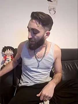 Snapshot of DaWoD030 chatting on February 19, 6:10 pm DaWoD030 online show from February 19, 6:10 pm