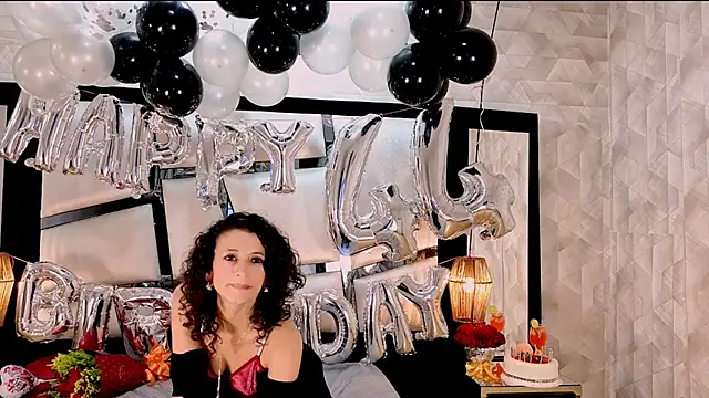 Snapshot of AriannaRussell_ chatting on November 17, 4:46 pm AriannaRussell online show from November 17, 4:46 pm