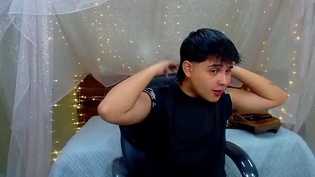 Snapshot of AndrewPherson chatting on March 8, 12:30 pm AndrewPherson online show from March 8, 12:30 pm